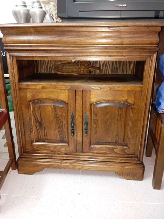 Móvel de TV em madeira