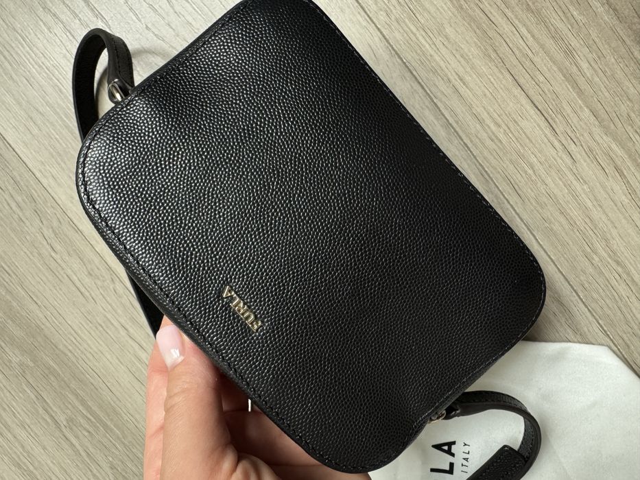 Міні сумочка crossbody furla mini camera bag кросбоді чорна шкіряна