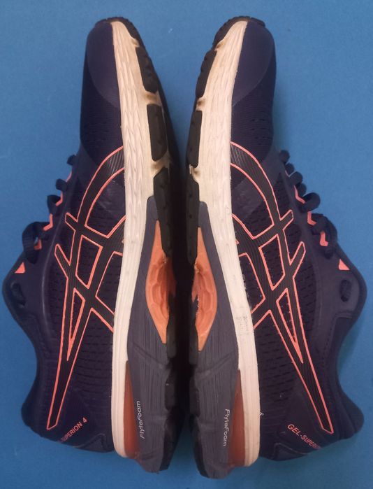 Кросівки Asics,  розмір 39