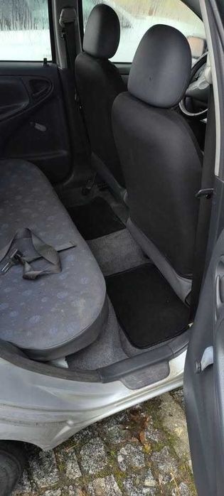 Toyota Yaris 1.0 VVT-i (2003) – Bom Estado / Recalls em Dia