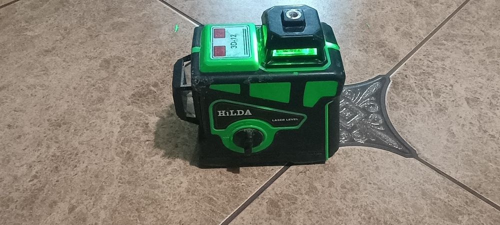 12лін Лазерний рівень Hilda