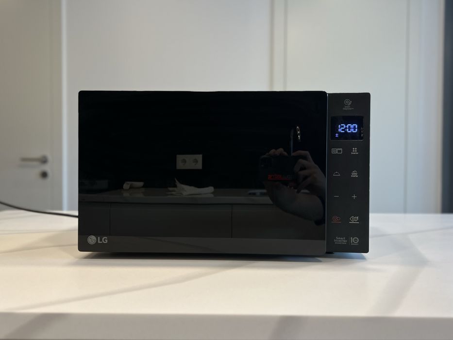 MICRO-ONDAS LG de 25L, 1000W com Grill
