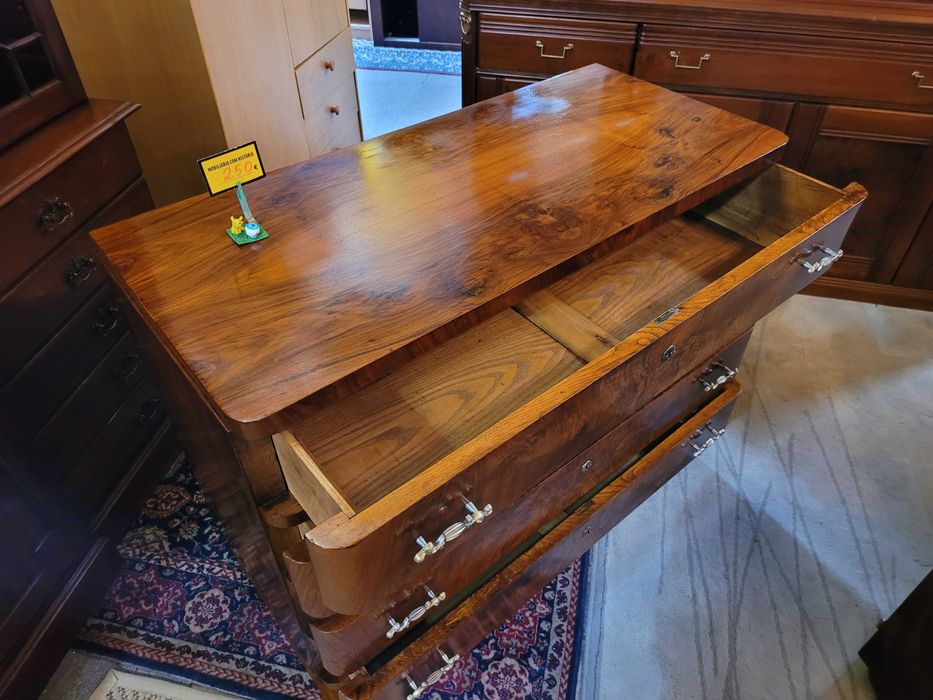 Cómoda antiga estilo arte Deco totalmente restaurada