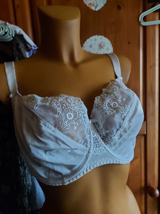 Biustonosz damski rozmiar 75A