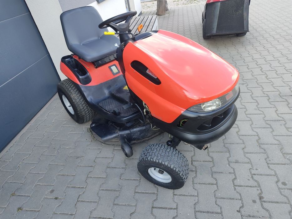Traktorek ciagniczek kosiarka  SABO John Deere boczny wyrzut  skrzynia Hydro