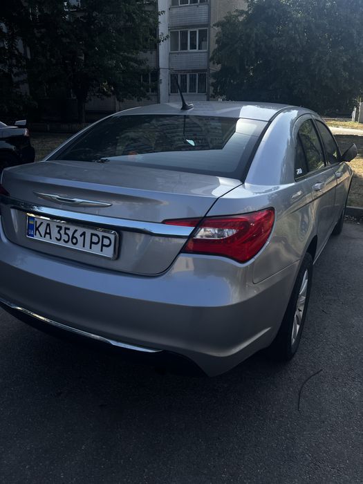 продаю Chrysler  200
