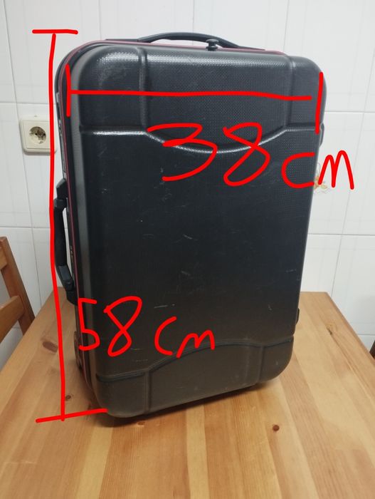Mala de viagem Diplomat rígida preta – 58 × 38 × 22 cm