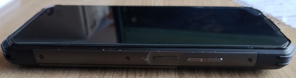 AGM G3 (12/512).