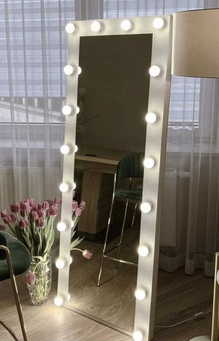Lustro led do wizażu makijażu