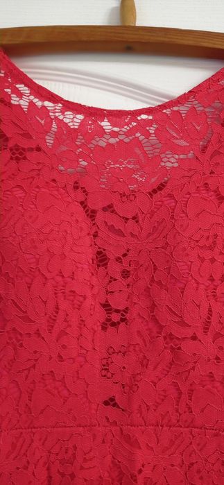 Платье красное стрейч гипюр