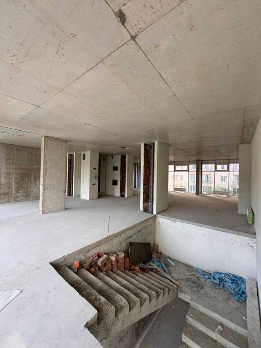 Оренда фасадного комерційного приміщення в ЖК Замарстинівська 134 а