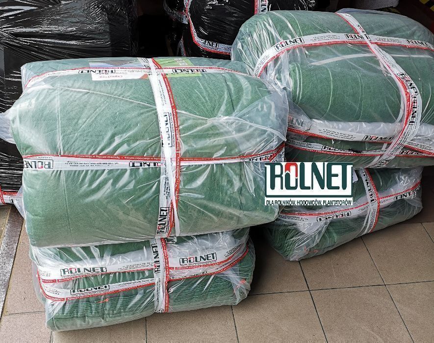 Fliz do słomy, fliz na siano i fliz do bel o wymiarach 10,4 x 12,5 m i gramaturze 145 g/m² tym rozmiarem przykryjesz 100 bel o średnicy 120 cm