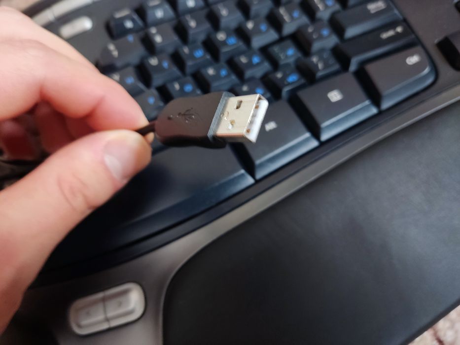 Microsoft Natural Ergonomic Keyboard 4000 v1.0

Model 1048