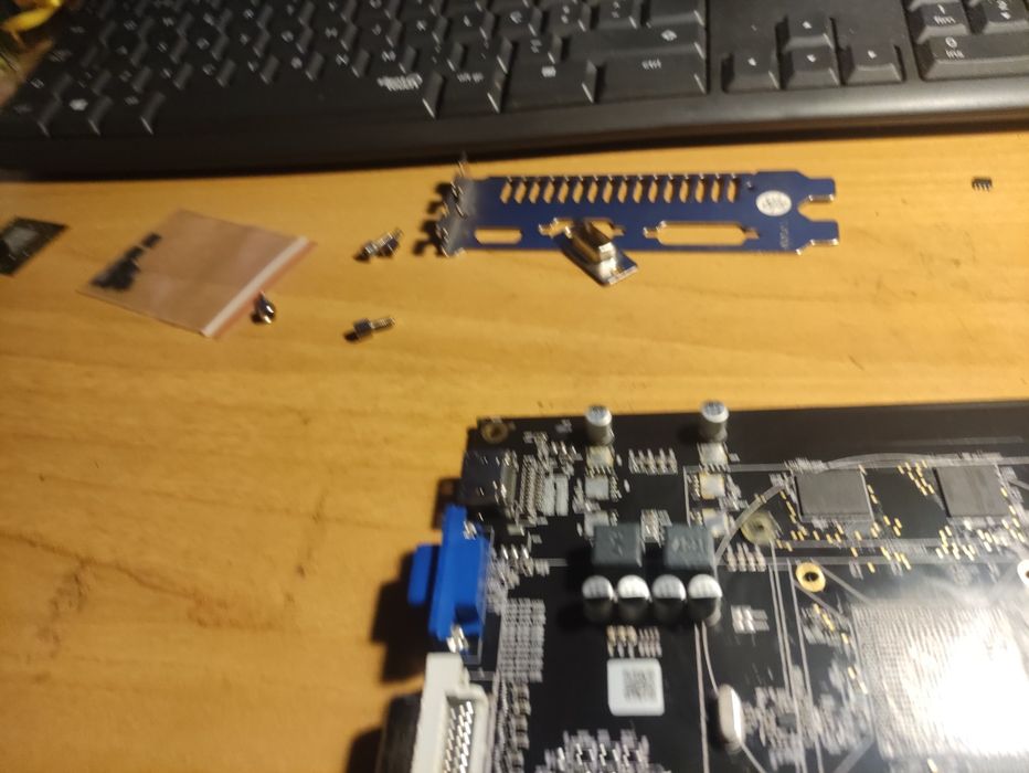 Placa de video AMD 6750 Sucata