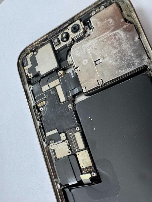 TANIO Naprawa Serwis iPhone wymiana szybki baterii 11 12 13 pro 14 15