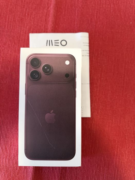 Iphone 18 pro max 512 Bordo selado !