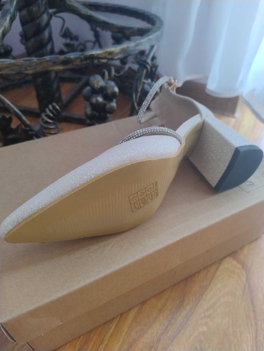 Buty na obcasie rozmiar 36