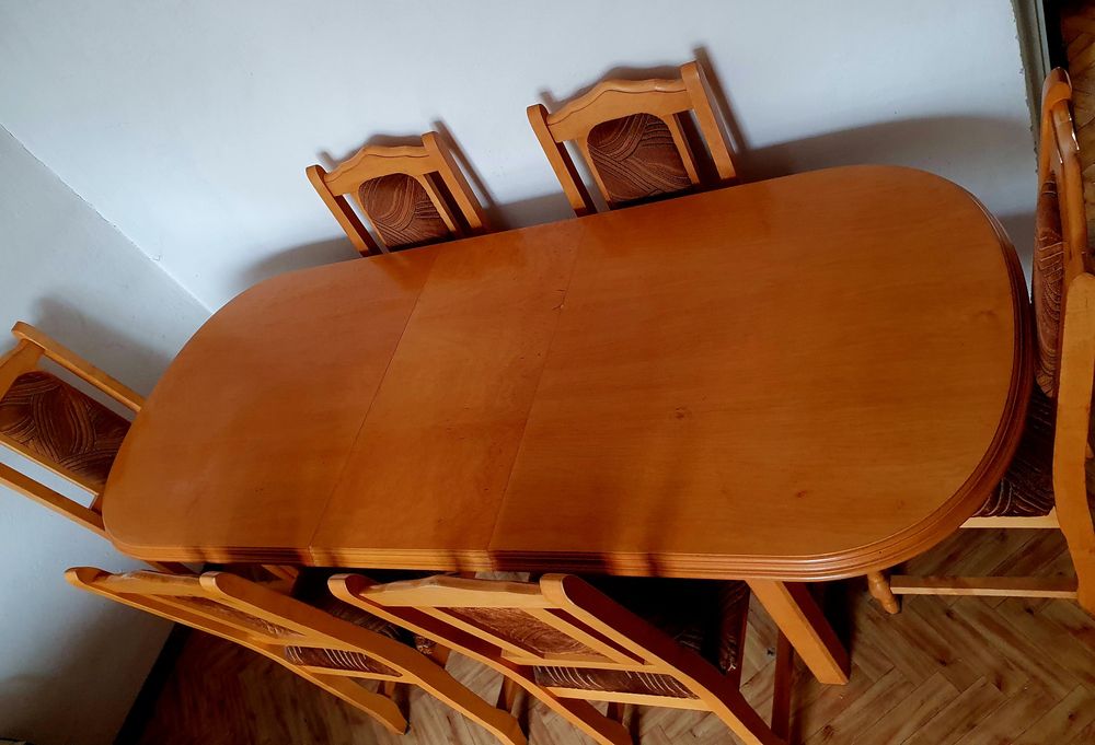 Stół jadalniany rozkładany + 6 krzeseł tapicerowanych