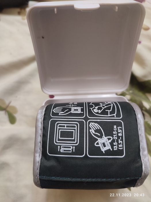 Тонометер на зап'ястя Японія.