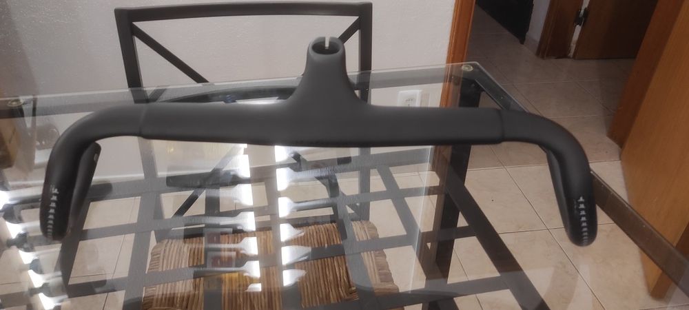 Guiador integrado "Guidão" em carbono