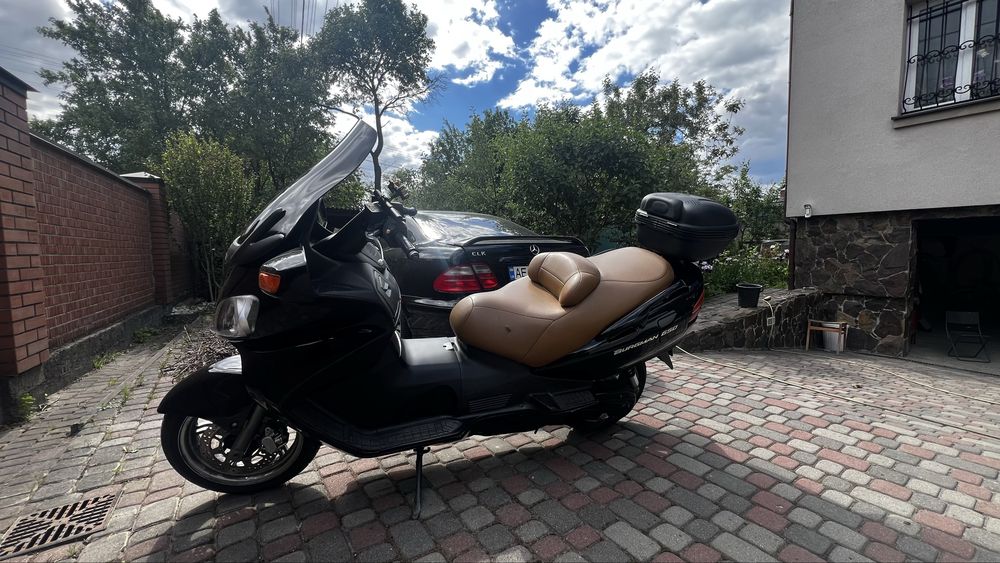 Suzuki Burgman 650 2004p.