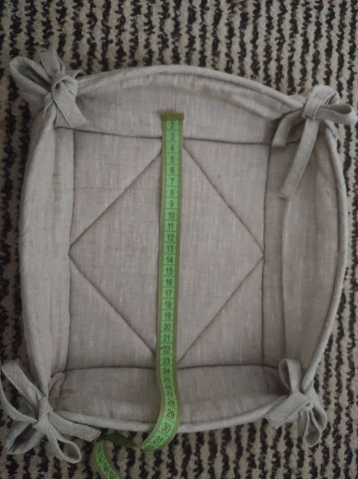 Лежанка,лежак для невеличкої собачки або котика.