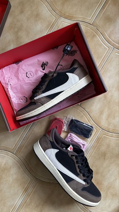 Nike Air Jordan 1 Low OG SP – Travis Scott