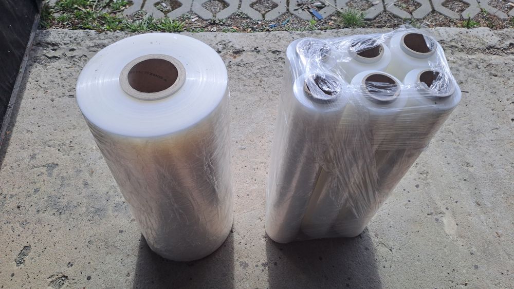 Folia stretch bezbarwna 1.5kg.