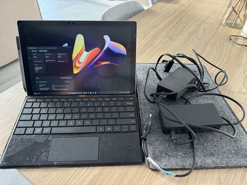 Tablet Surface 5 i7, 8gb, 256 + dock