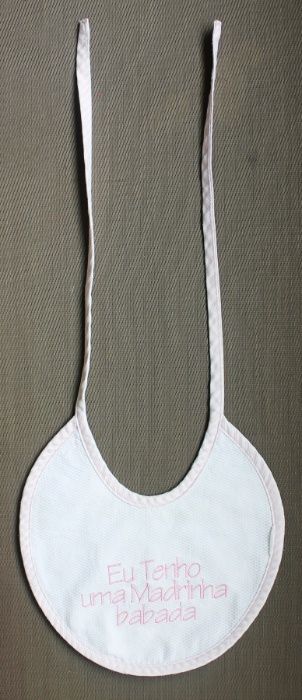 Babete 100 % algodão para bebé com bordado personalizado