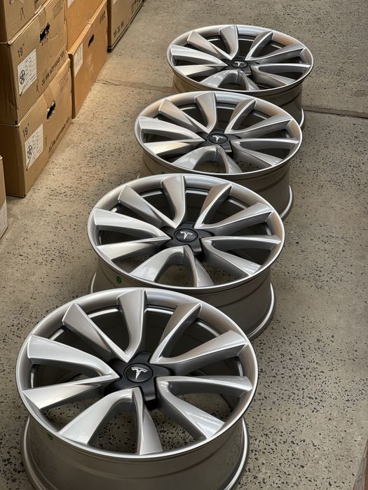 Диски Нові R20/5/114,3 TESLA Model Y Model 3 в Наявності