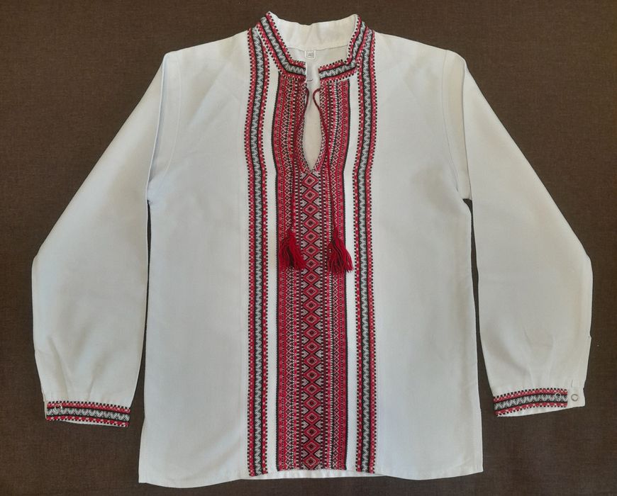 Чоловіча вишиванка лляна. В описі все описано.