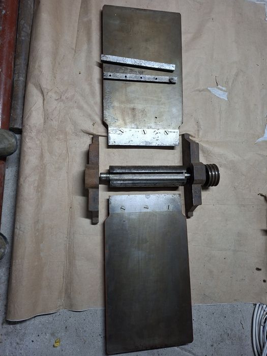 Wał, kliny, blaty, piasta wyrowniarki strugarki do drzewa