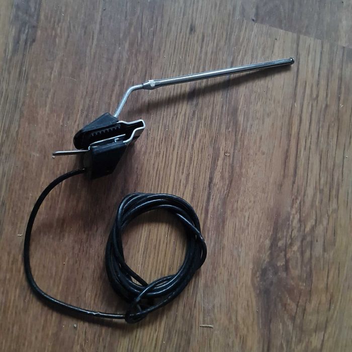 Antena na szybę .