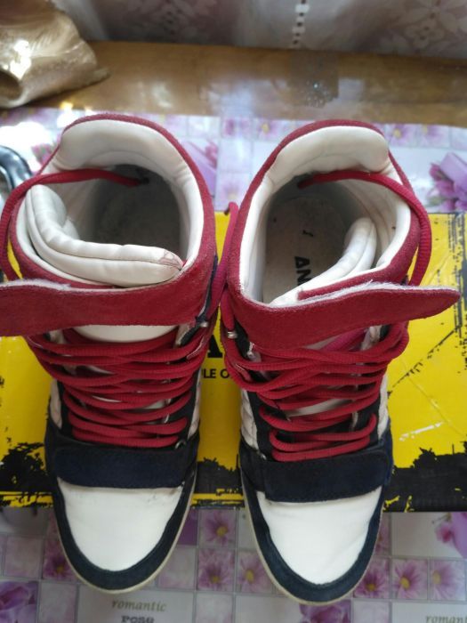 Кросовки Сникерсы / Кросівки