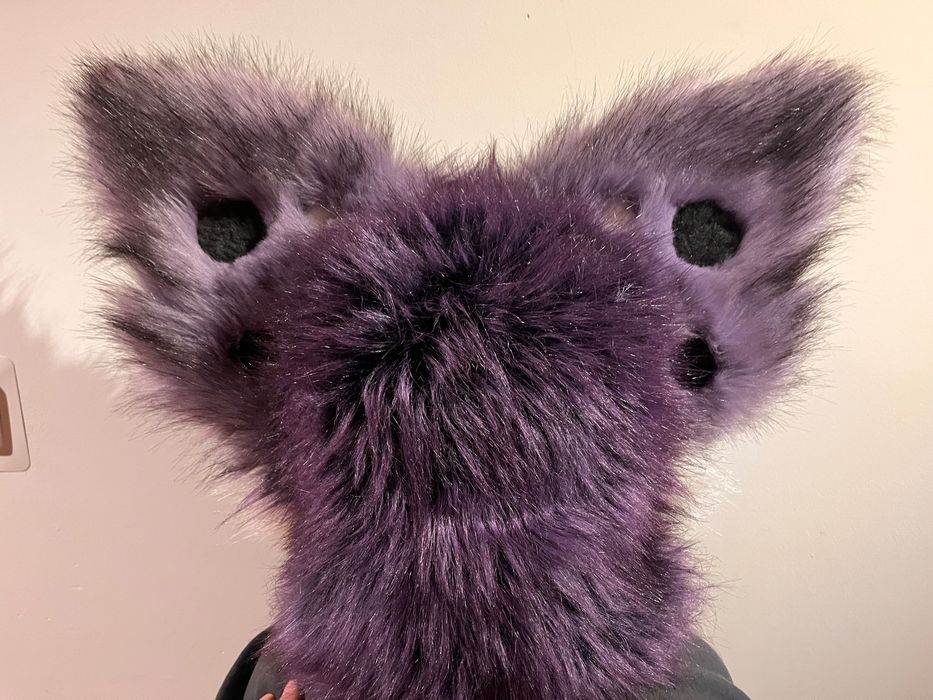 Fioletowa maska Furry