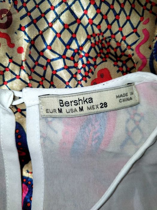 Elegancka bluzka z lekkiego materiału