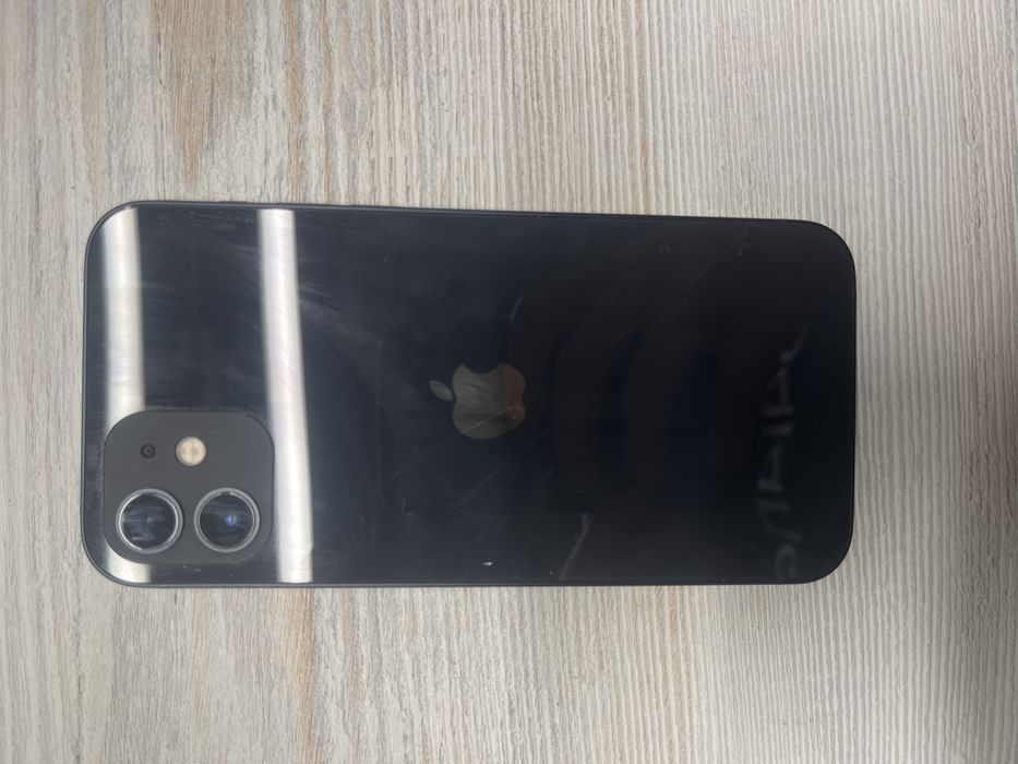 Iphone 12 б/у.