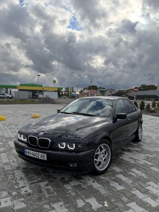 Автомобиль BMW E39