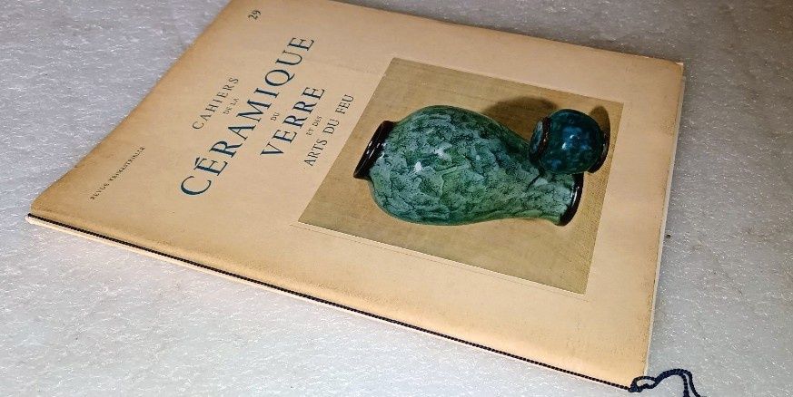 Raro e antigo catálogo de cerâmica asiática  de 1963