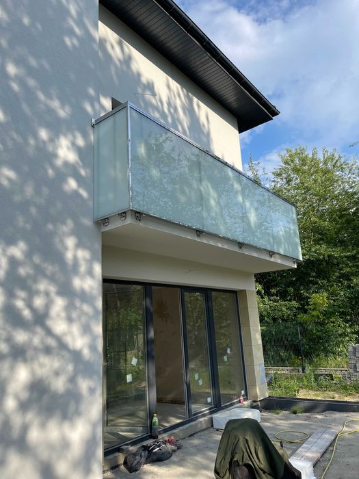 Balustrada Szklana dla Twojego Domu | Estetyka Trwałość i Gwarancja
