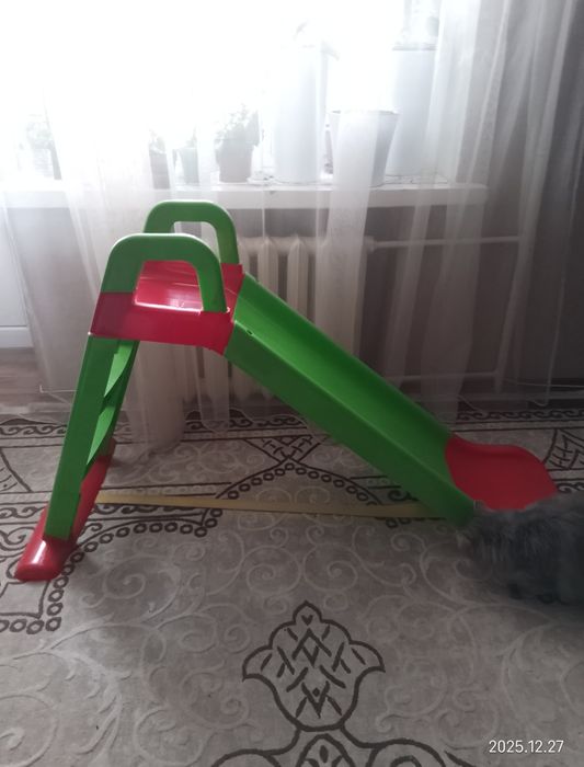 Продам детскую горку для комнаты , б/у .