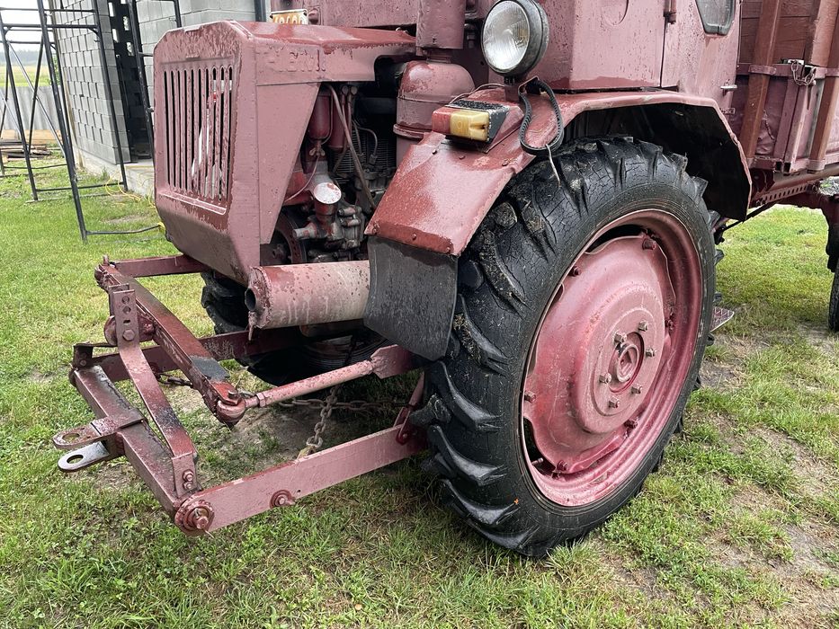 Продам трактор т16