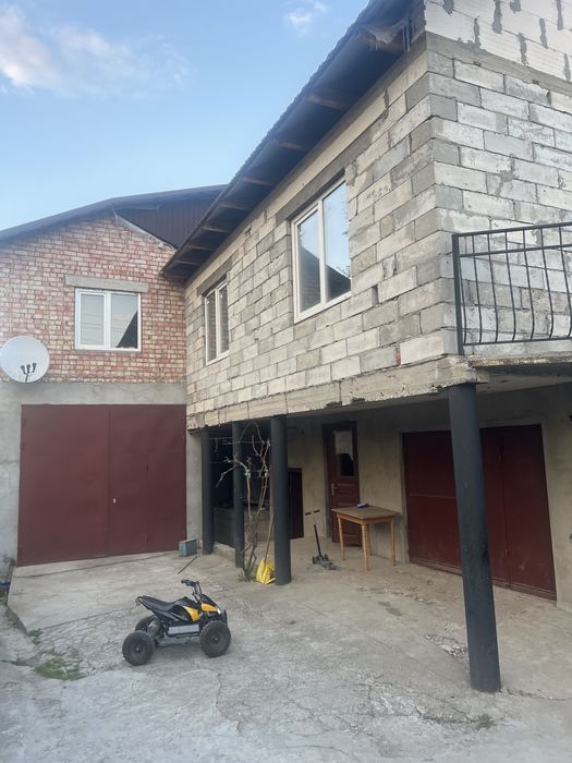 Будинок у чудовому місці