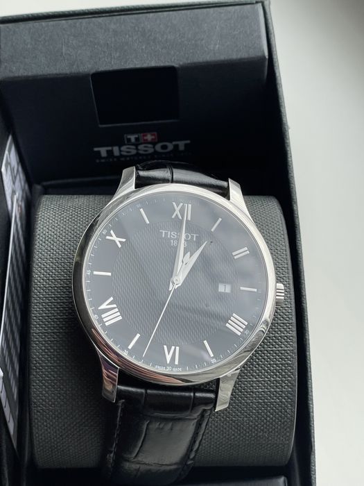 Кварцевые часы Tissot 1853