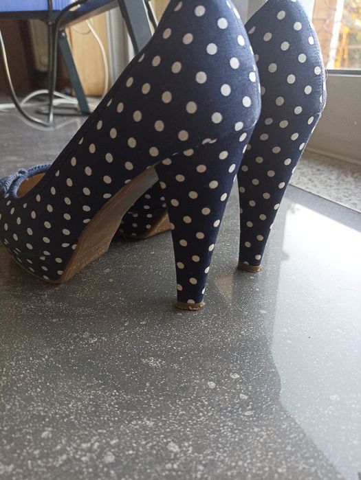 Sapatos salto alto 36