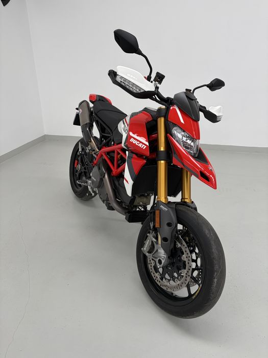 Hypermotard 950 SP como nova 147km