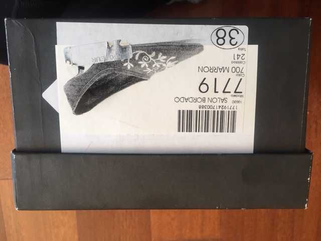 Sapatos de salão Massimo Dutti, em camurça, usados uma vez