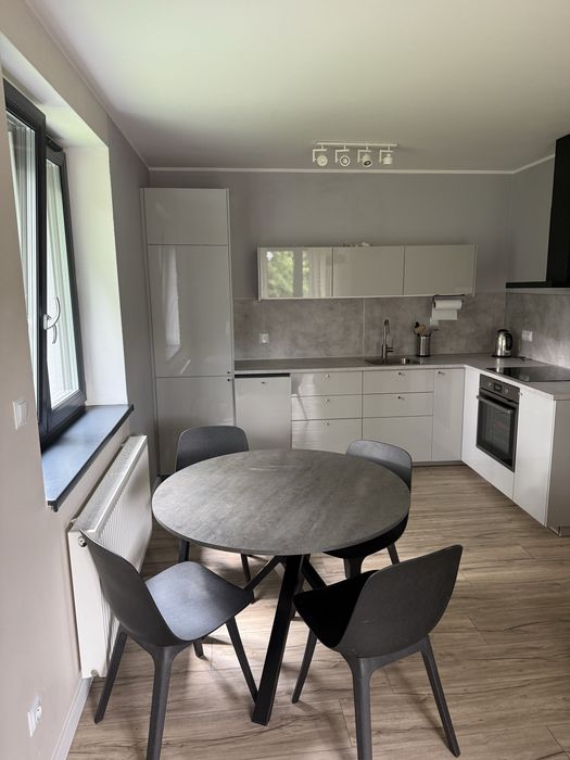 Mieszkanie dwupokojowe z ogródkiem, umeblowane 49m2