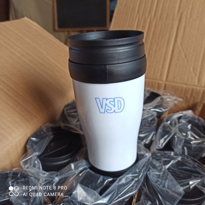 Продам недорого термо горнятка привезені з Франції.